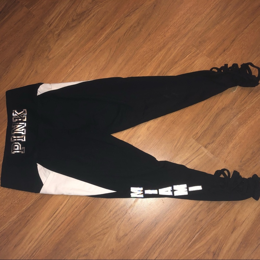 VS pink leggings with pockets size S color black